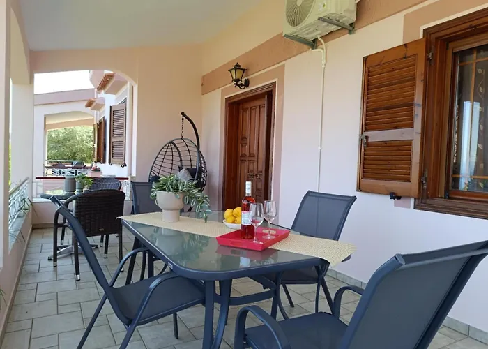 Apartment Melina 1 Kinira